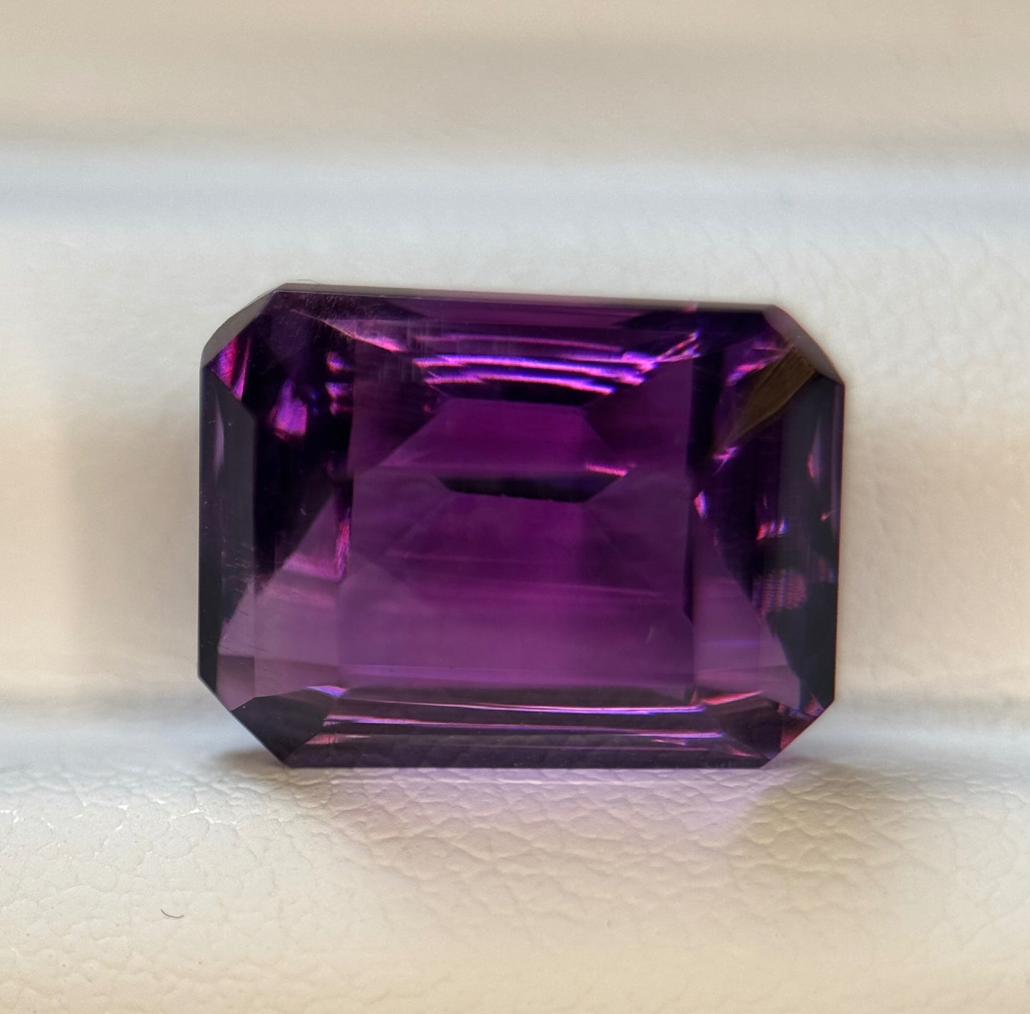 Majestic 5.33ct Natural African Amethyst – Vivid Royal Purple – VVS Clarity Oval Cut
