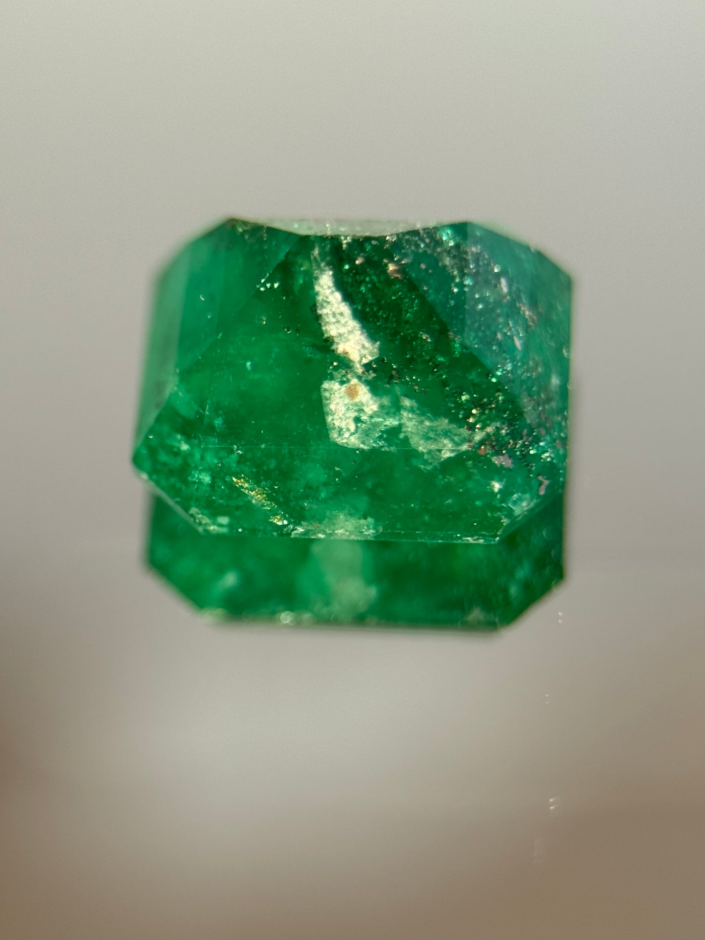 4.05 CT Natural Emerald, Included with No Treatment Vivid Green