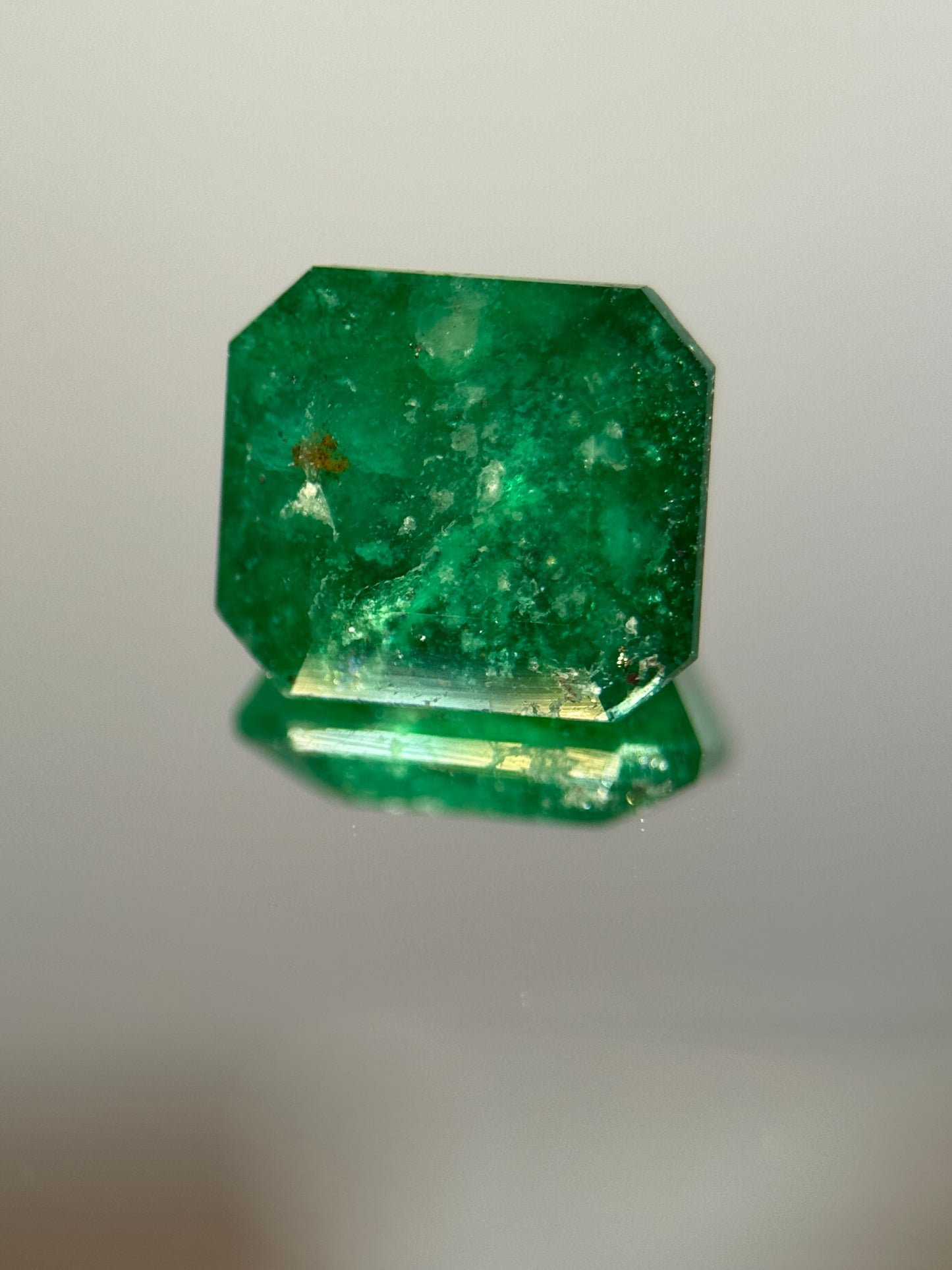 4.05 CT Natural Emerald, Included with No Treatment Vivid Green