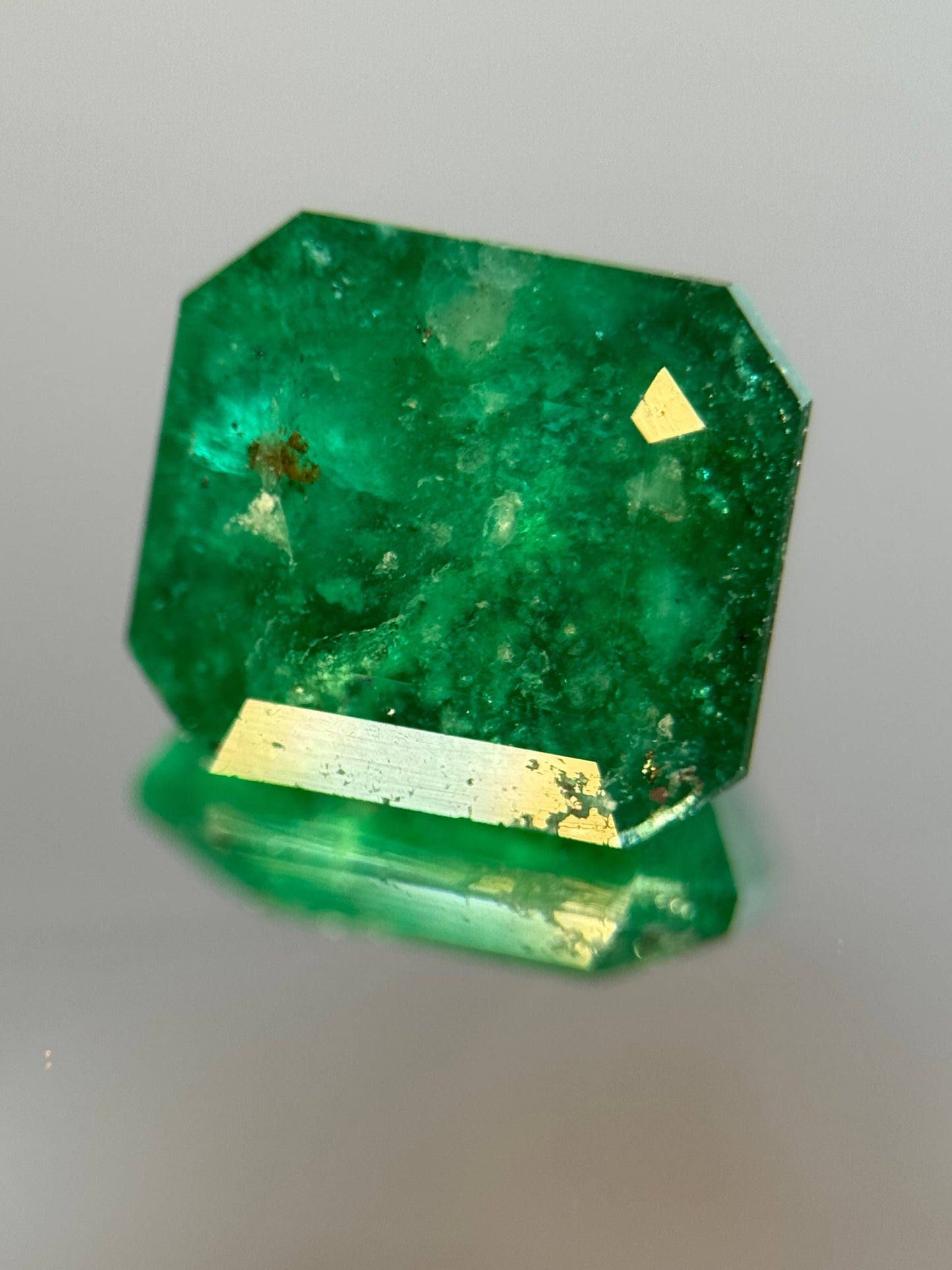 4.05 CT Natural Emerald, Included with No Treatment Vivid Green